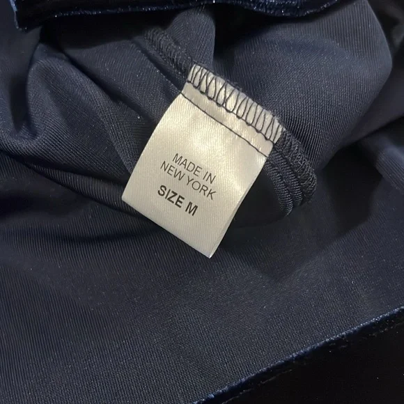 Petersyn Off The Shoulder Blue Velvet Top Size Medium - Picture 7 of 11